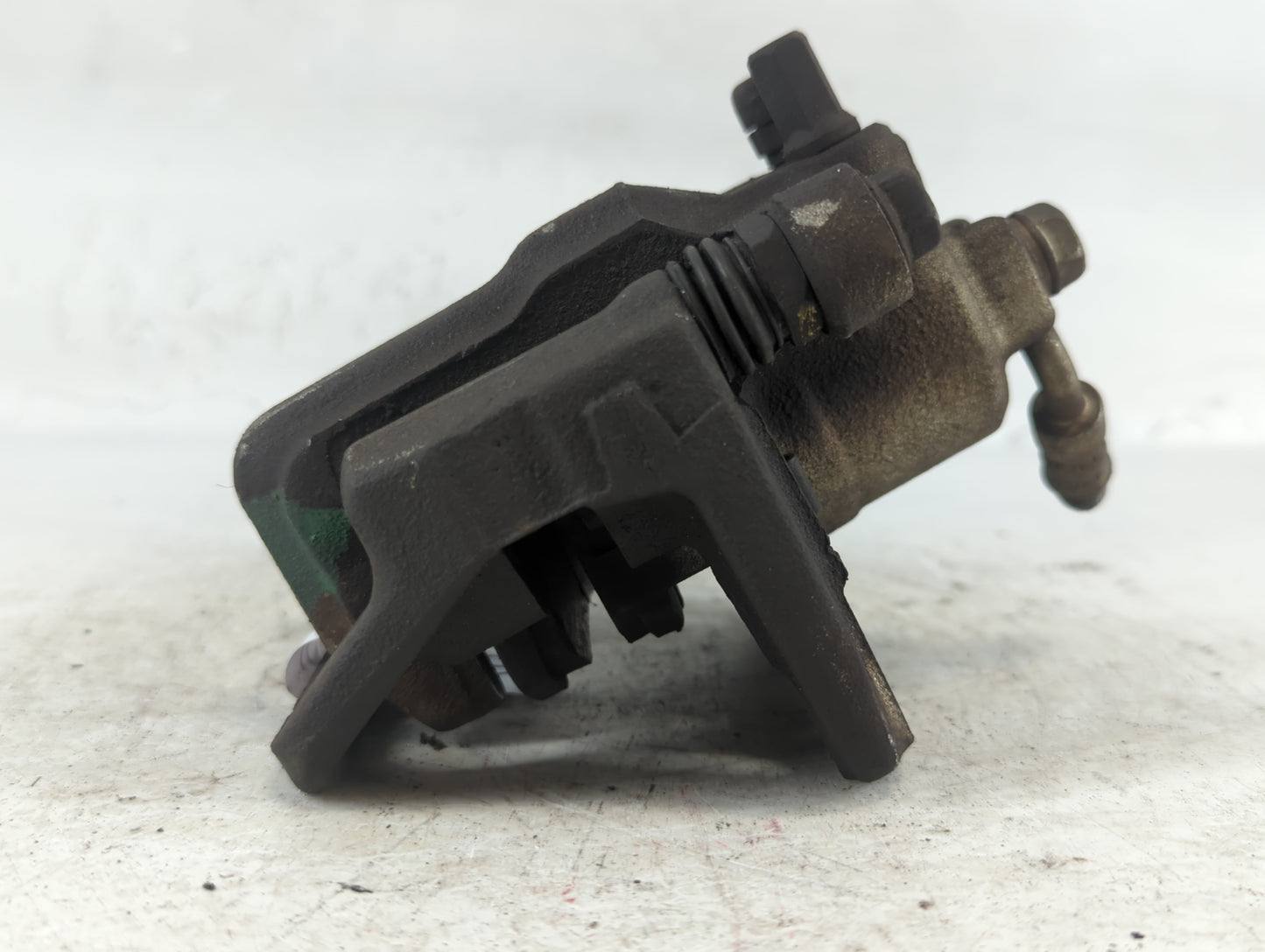 2009-2011 Honda Cr-v Front Driver Left Brake Caliper - Oemusedautoparts1.com