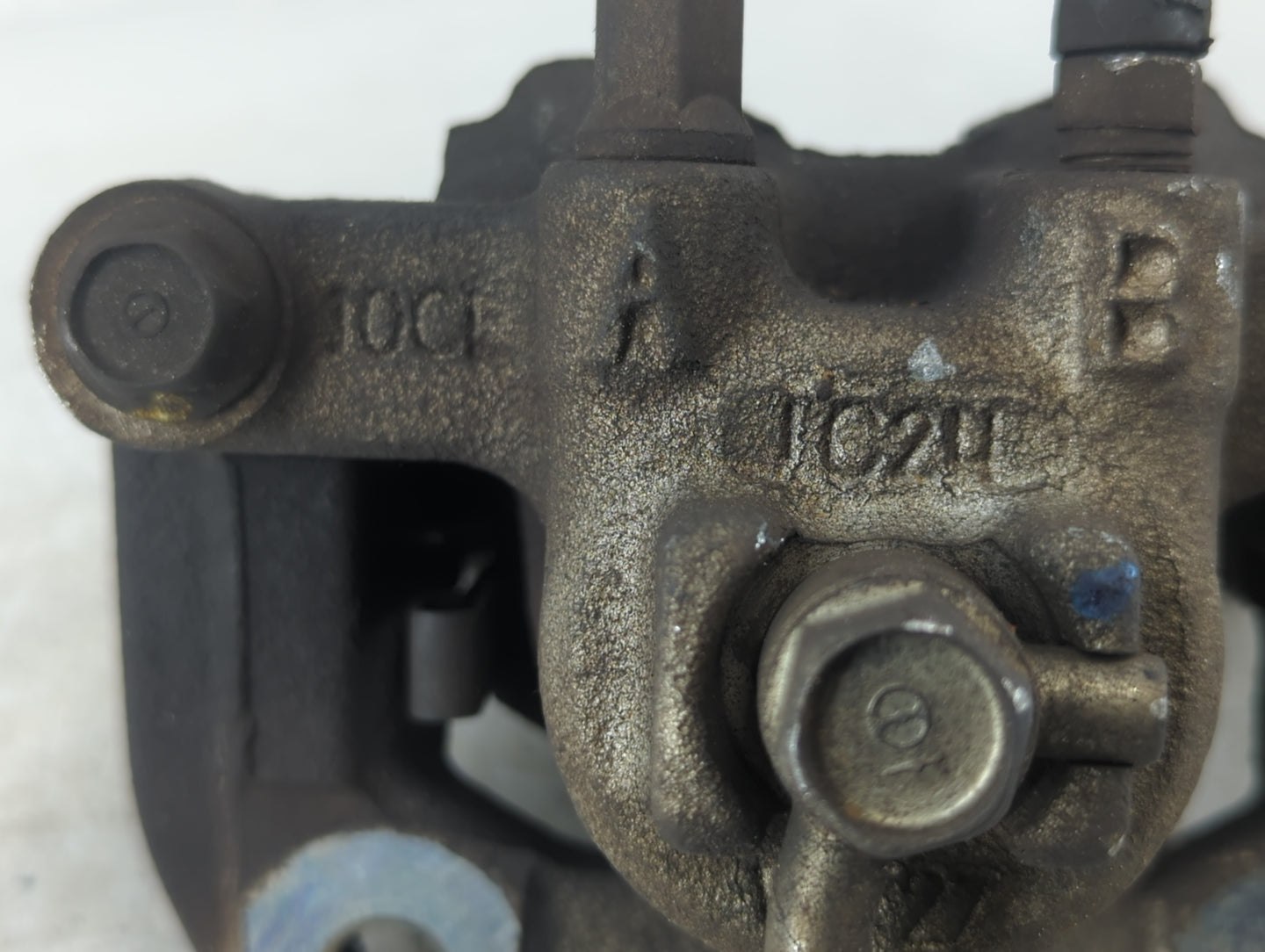 2009-2011 Honda Cr-v Front Driver Left Brake Caliper - Oemusedautoparts1.com