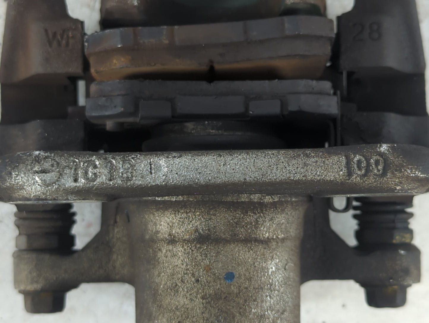 2009-2011 Honda Cr-v Front Driver Left Brake Caliper - Oemusedautoparts1.com