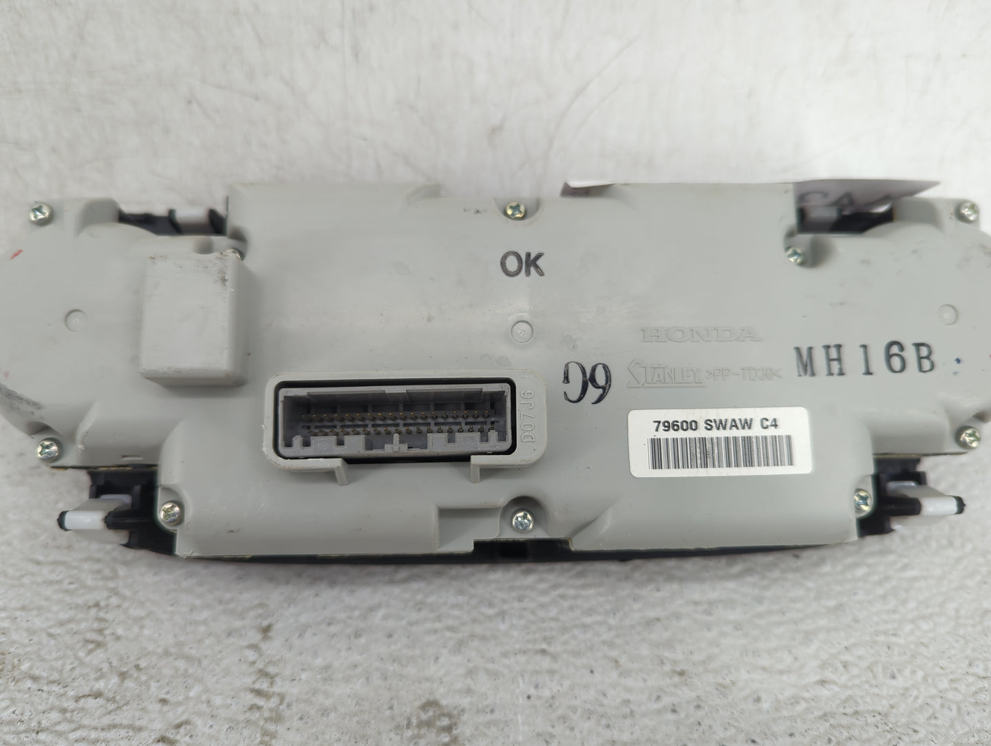 2011 Honda Crv Climate Control Module Temperature AC/Heater Replacement P/N:79600 SWAW C4 79600SWAWC4 Fits Fits 2010 OEM Use
