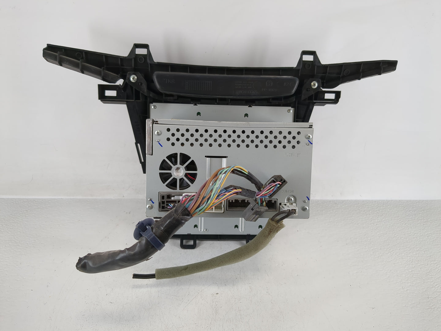 2011 Honda Odyssey Radio AM FM Cd Player Receiver Replacement P/N:39100-TK8-A120 Fits OEM Used Auto Parts - Oemusedautoparts