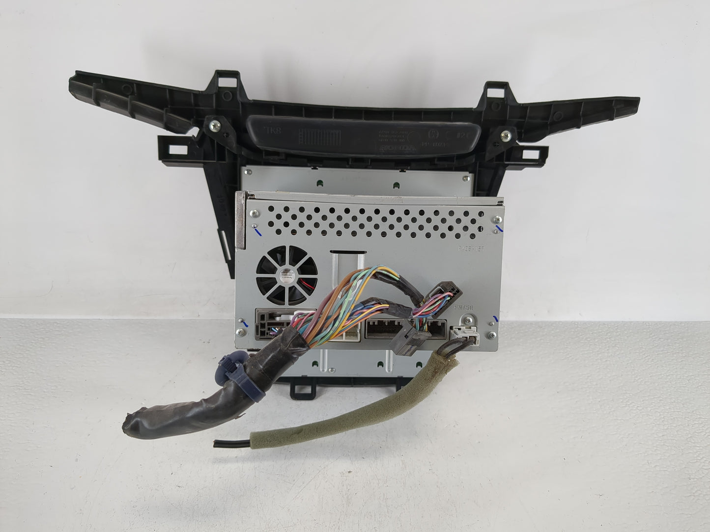 2011 Honda Odyssey Radio AM FM Cd Player Receiver Replacement P/N:39100-TK8-A120 Fits OEM Used Auto Parts - Oemusedautoparts