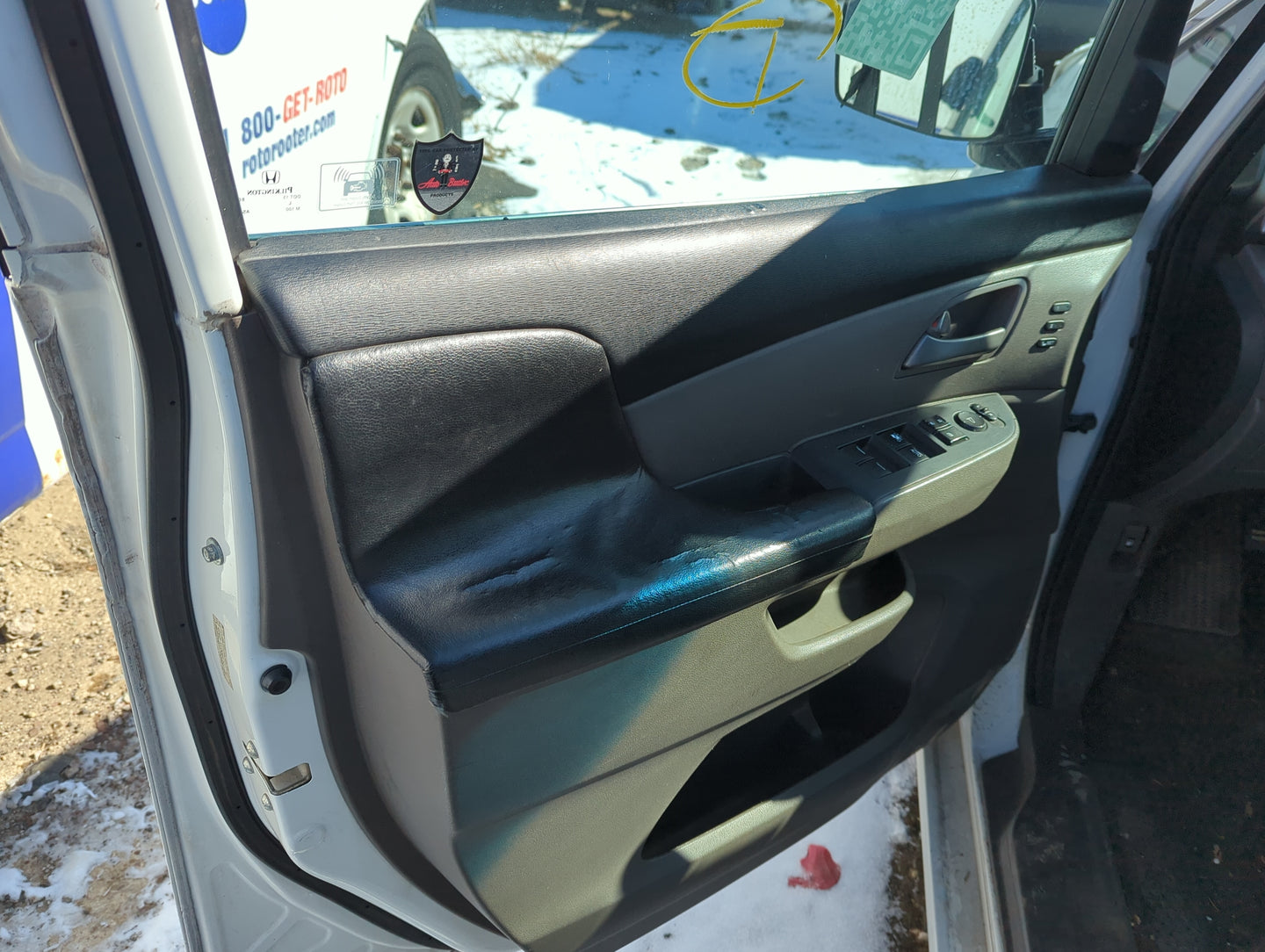2011 Honda Odyssey Front Left Driver Interior Door Panel Trim - Oemusedautoparts1.com