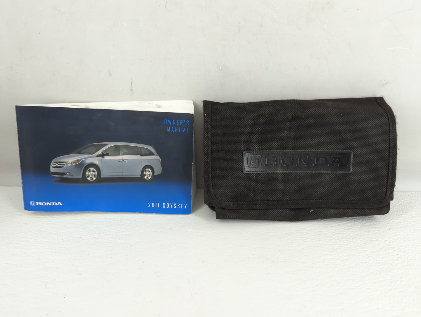 2011 Honda Odyssey Owners Manual Book Guide P/N:00X31-TK8-6020 31TK8602 OEM Used Auto Parts - Oemusedautoparts1.com