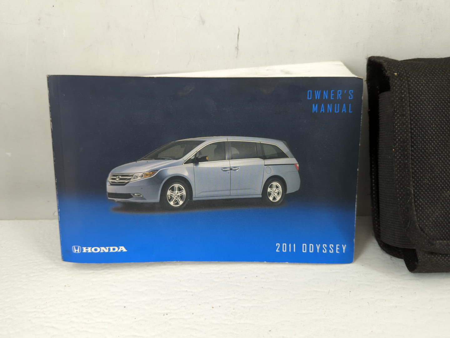 2011 Honda Odyssey Owners Manual Book Guide P/N:00X31-TK8-6020 31TK8602 OEM Used Auto Parts - Oemusedautoparts1.com