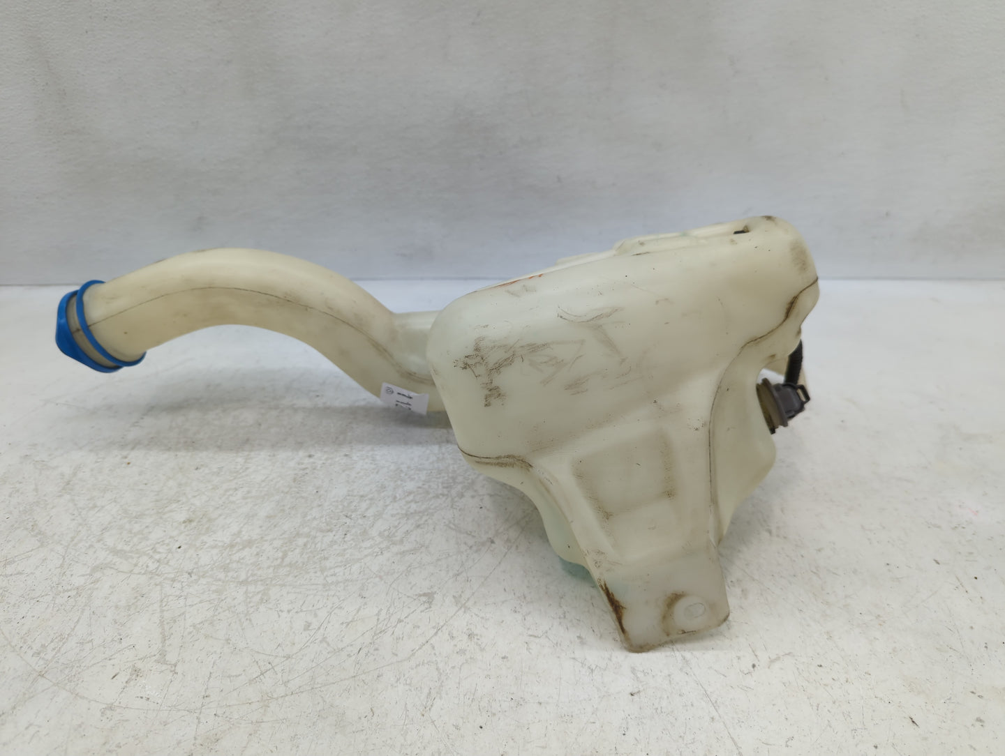 2009-2011 Honda Pilot Windshield Washer Fluid Reservoir Bottle Oem - Oemusedautoparts1.com