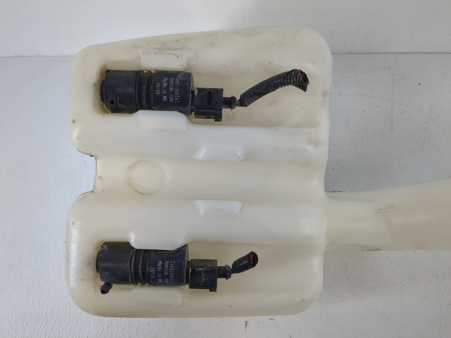 2011-2011 Honda Pilot Windshield Washer Fluid Reservoir Bottle Oem - Oemusedautoparts1.com