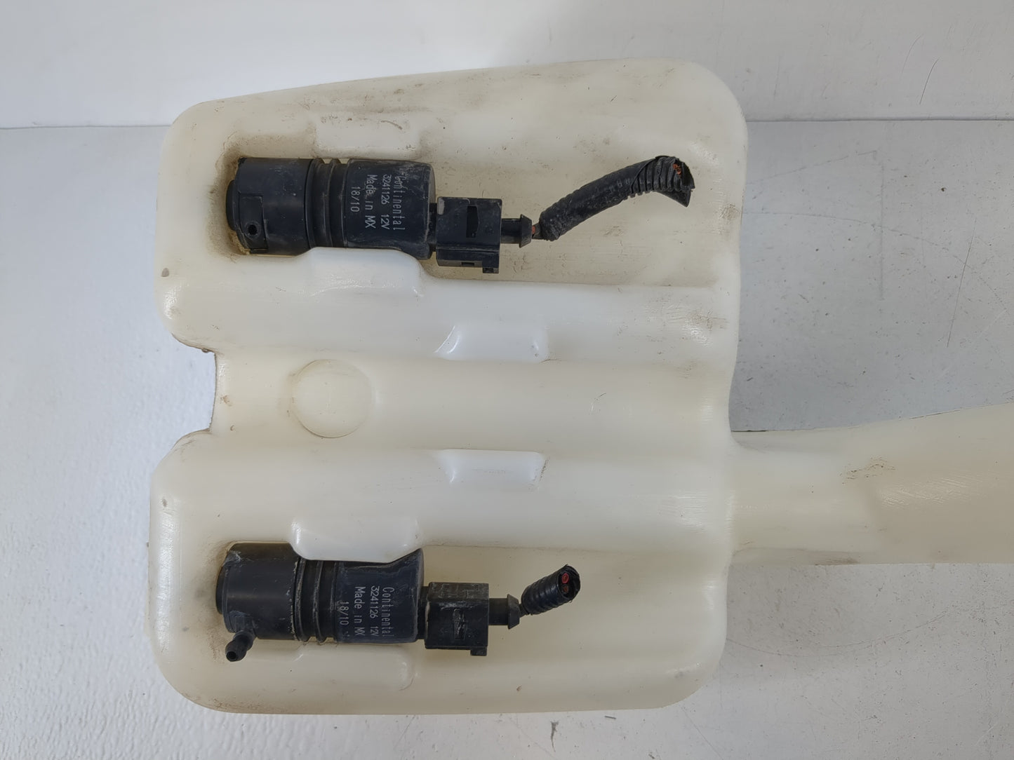 2011-2011 Honda Pilot Windshield Washer Fluid Reservoir Bottle Oem - Oemusedautoparts1.com