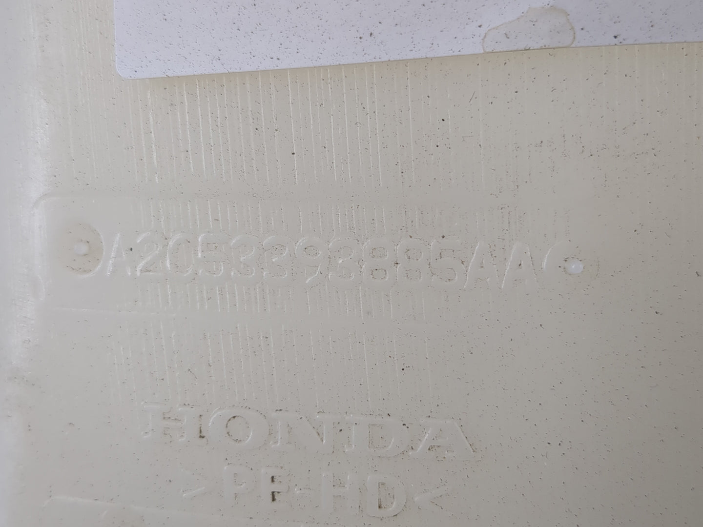 2011-2011 Honda Pilot Windshield Washer Fluid Reservoir Bottle Oem - Oemusedautoparts1.com