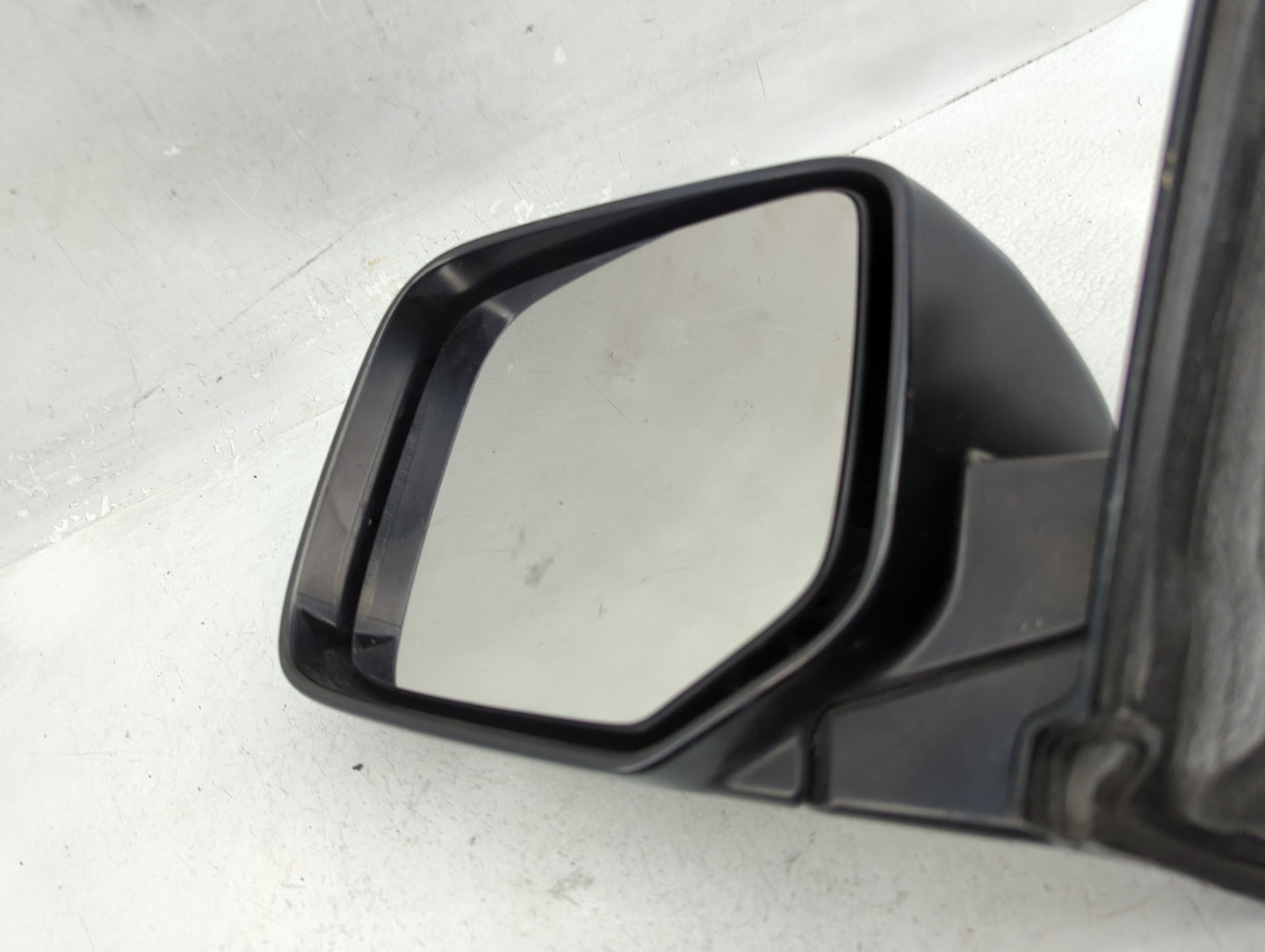 2009-2015 Honda Pilot Driver Side View Mirror - Left Door Mirror OEM Used - Oemusedautoparts1.com