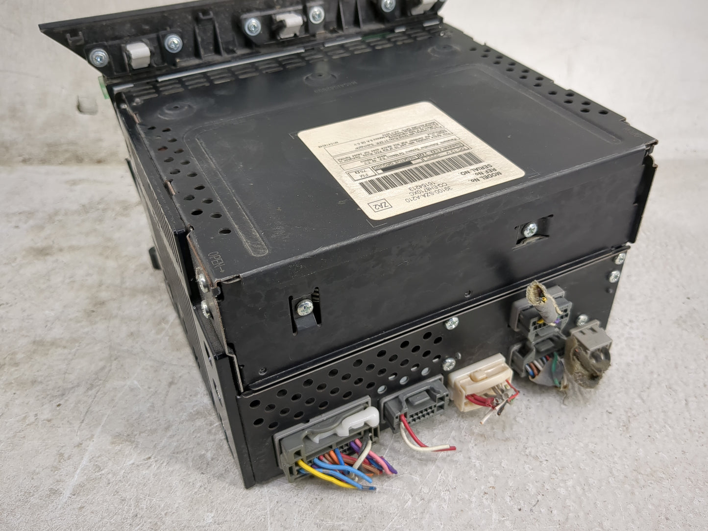 2009-2011 Honda Pilot Radio AM FM Cd Player Receiver Replacement P/N:39100-SZA-A210 CQ-EH8710XC Fits Fits 2009 2010 2011 OEM