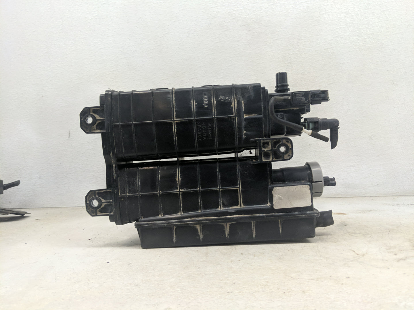 2011 Honda Pilot Fuel Vapor Charcoal Canister 1462029 - Oemusedautoparts1.com