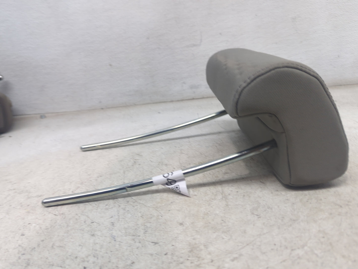 2011 Honda Pilot Headrest Head Rest Front Passenger Seat Gray - Oemusedautoparts1.com