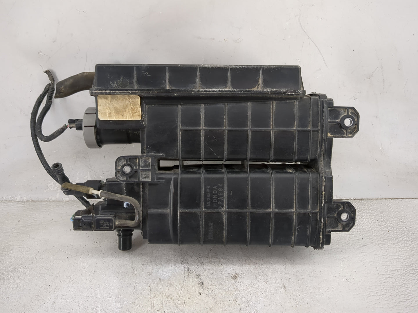 2011 Honda Pilot Fuel Vapor Charcoal Canister 1476929 - Oemusedautoparts1.com