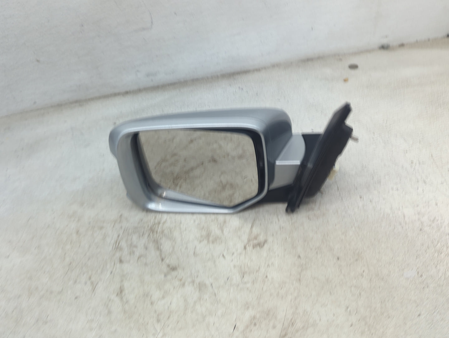 2009-2015 Honda Pilot Driver Side View Mirror - Left Door Mirror OEM Used - Oemusedautoparts1.com