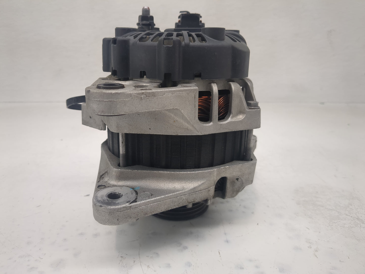 2010-2011 Hyundai Accent Alternator Replacement Generator Charging Assembly Engine OEM P/N:2608371 37300-26100 Fits Fits 201