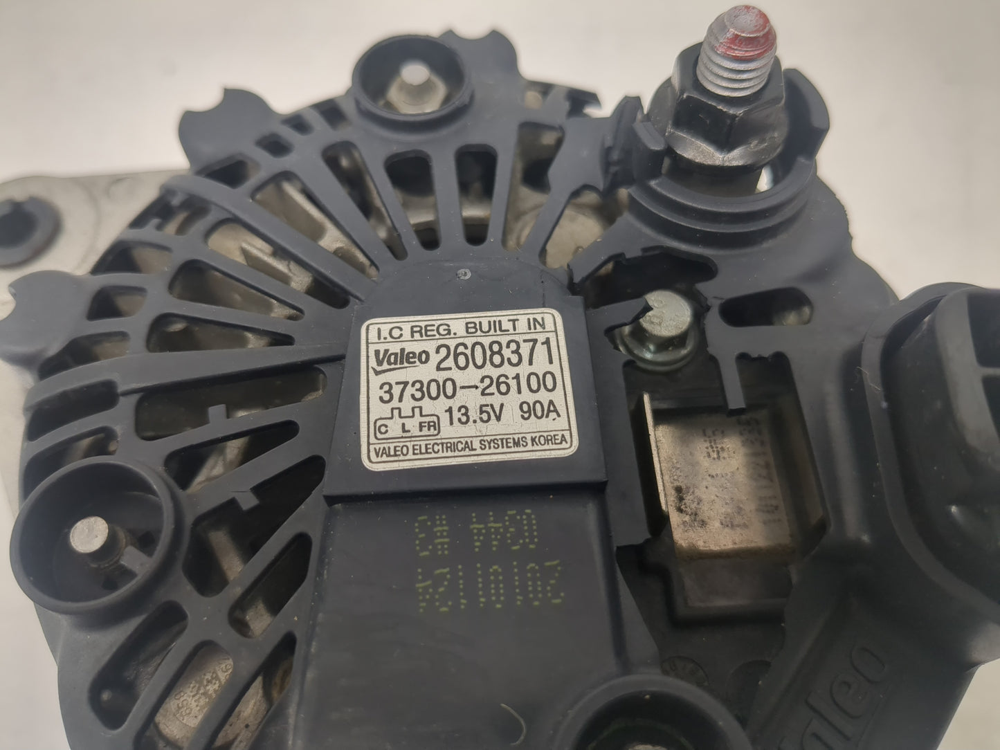 2010-2011 Hyundai Accent Alternator Replacement Generator Charging Assembly Engine OEM P/N:2608371 37300-26100 Fits Fits 201