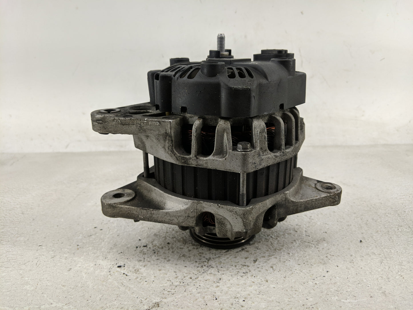 2010-2011 Hyundai Accent Alternator Replacement Generator Charging Assembly Engine OEM P/N:2608371 Fits Fits 2010 2011 OEM U