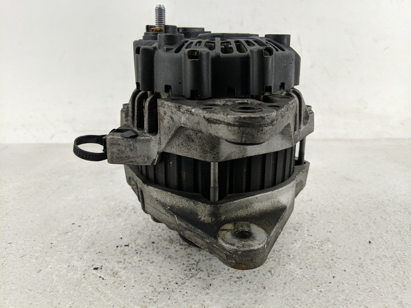 2010-2011 Hyundai Accent Alternator Replacement Generator Charging Assembly Engine OEM P/N:2608371 Fits Fits 2010 2011 OEM U