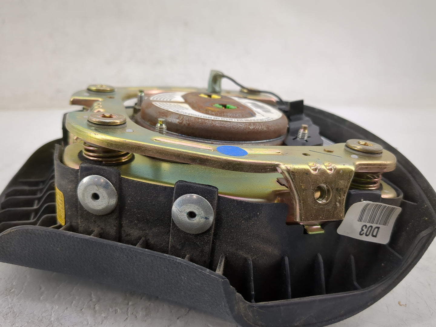 2008-2011 Hyundai Accent Air Bag Driver Left Steering Wheel Mounted P/N:569001E101 Fits Fits 2008 2009 2010 2011 OEM Used Au
