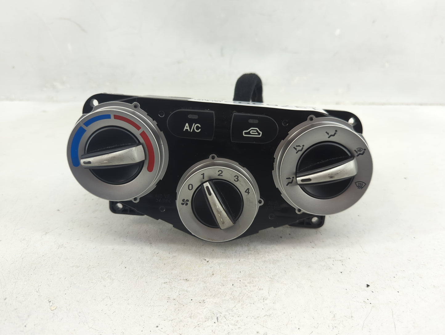 2010-2011 Hyundai Accent Climate Control Module Temperature AC/Heater Replacement Fits Fits 2010 2011 OEM Used Auto Parts - 