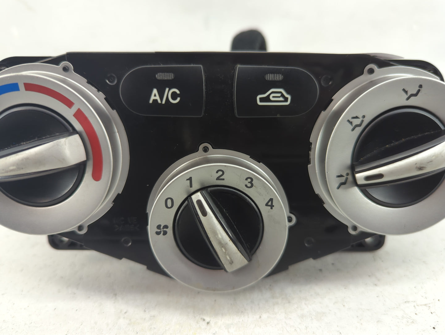 2010-2011 Hyundai Accent Climate Control Module Temperature AC/Heater Replacement Fits Fits 2010 2011 OEM Used Auto Parts - 