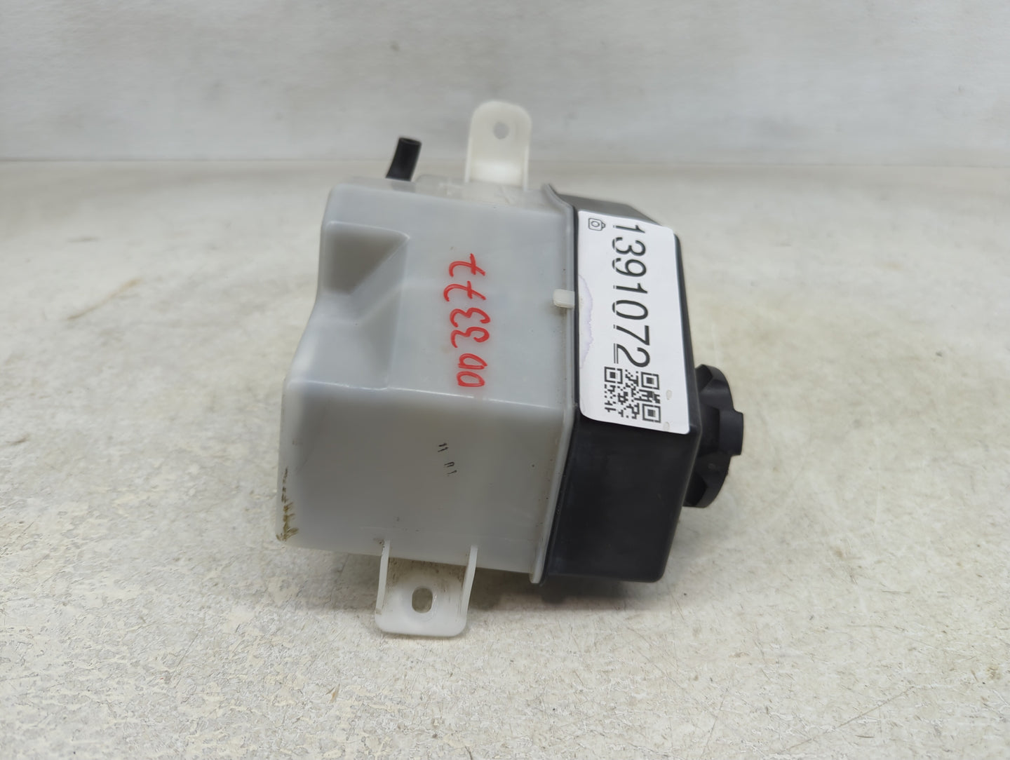 2006-2011 Hyundai Accent Windshield Washer Fluid Reservoir Bottle Oem - Oemusedautoparts1.com