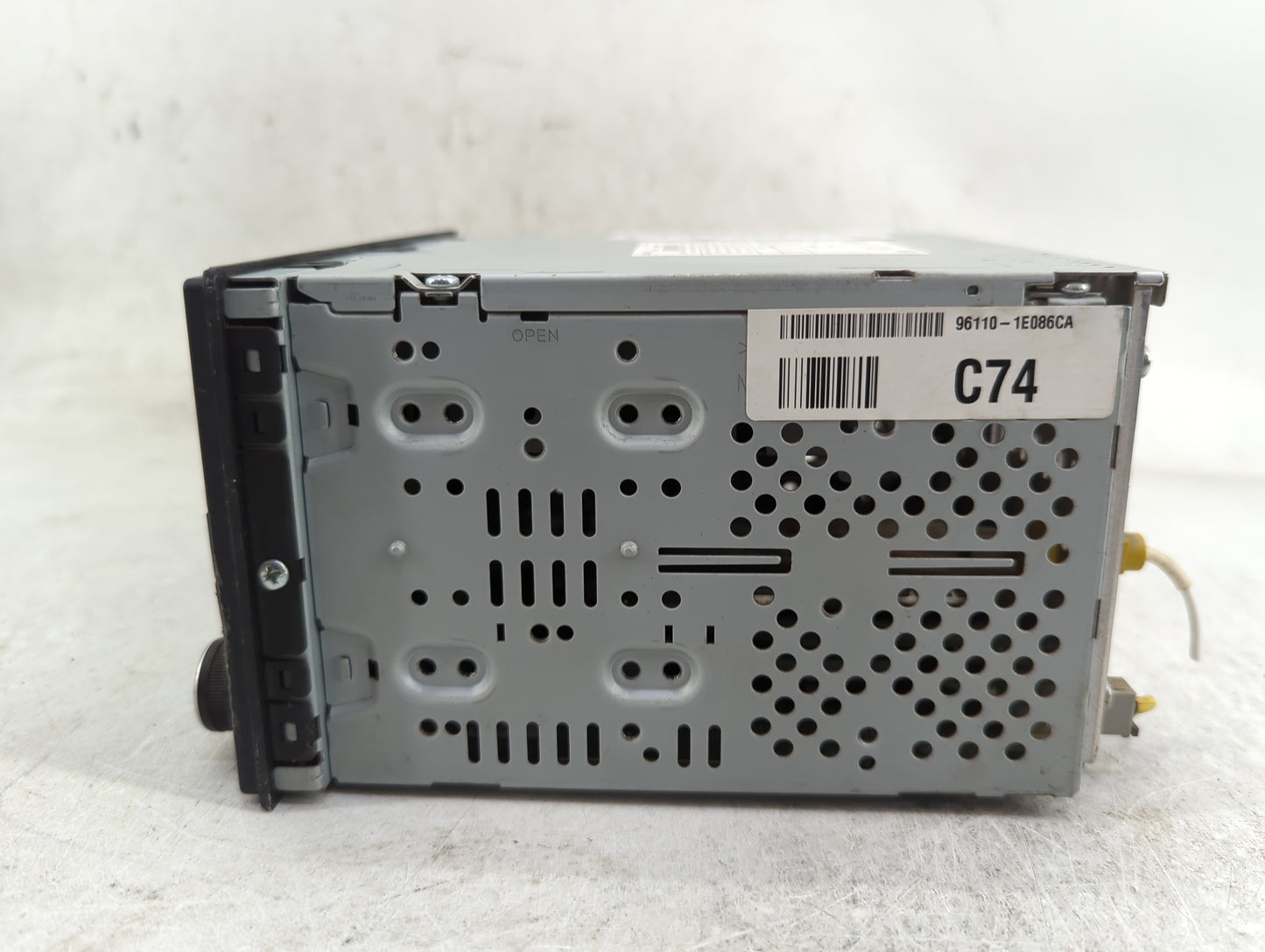 2006-2011 Hyundai Accent Radio AM FM Cd Player Receiver Replacement P/N:96110-1E086CA A-200MCCACA3 B Fits OEM Used Auto Part
