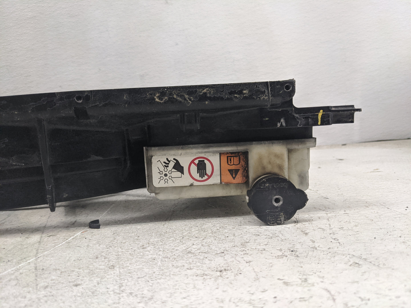 2006-2011 Hyundai Accent Electric Radiator Cooling Fan Motor Assembly P/N:A005416 Fits Fits 2006 2007 2008 2009 2010 2011 OE