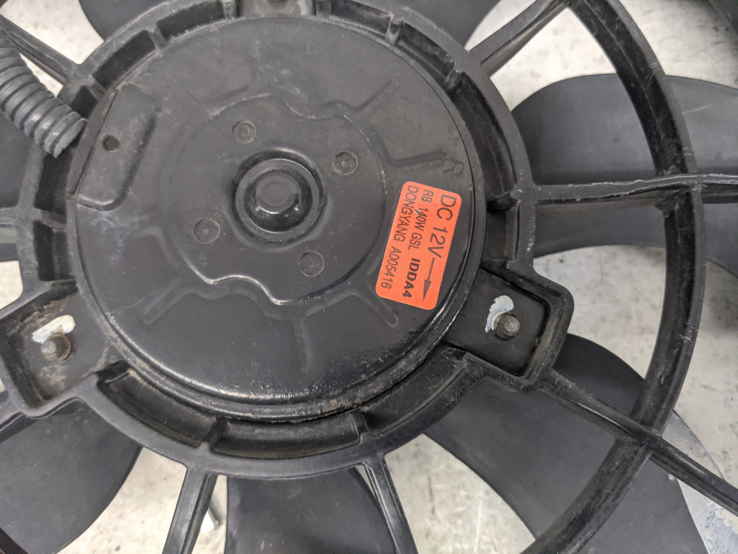 2006-2011 Hyundai Accent Electric Radiator Cooling Fan Motor Assembly P/N:A005416 Fits Fits 2006 2007 2008 2009 2010 2011 OE