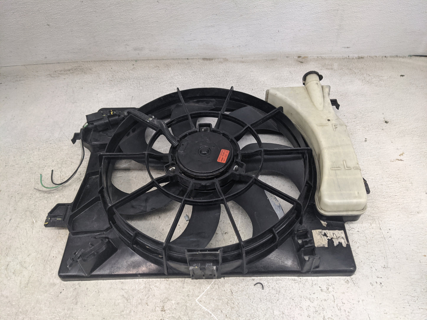 2006-2011 Hyundai Accent Electric Radiator Cooling Fan Motor Assembly P/N:A005416 Fits Fits 2006 2007 2008 2009 2010 2011 OE