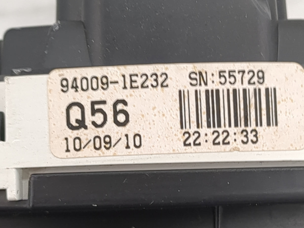 2010-2011 Hyundai Accent Instrument Cluster Speedometer Gauges P/N:94009-1E232 Miles: Fits Fits 2010 2011 OEM Used Auto Part