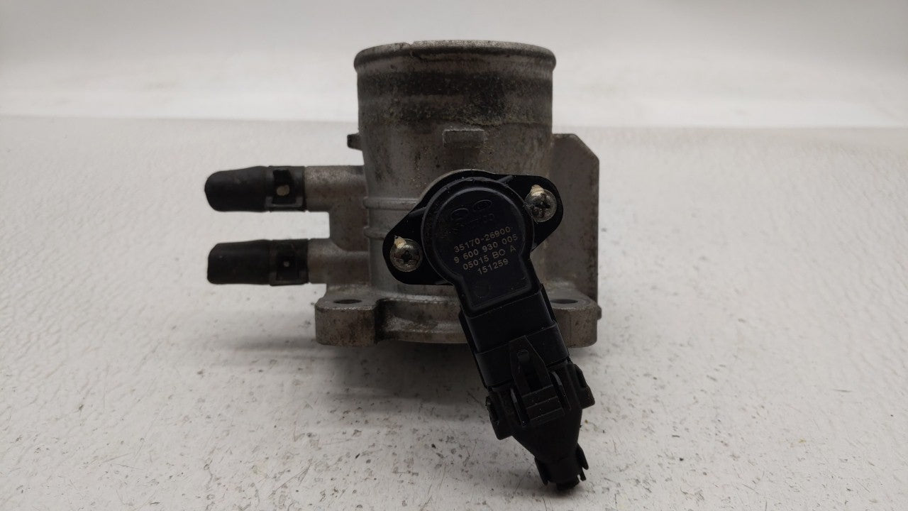 2006-2011 Hyundai Accent Throttle Body P/N:35170-26900 35100-26860 Fits Fits 2006 2007 2008 2009 2010 2011 OEM Used Auto Par