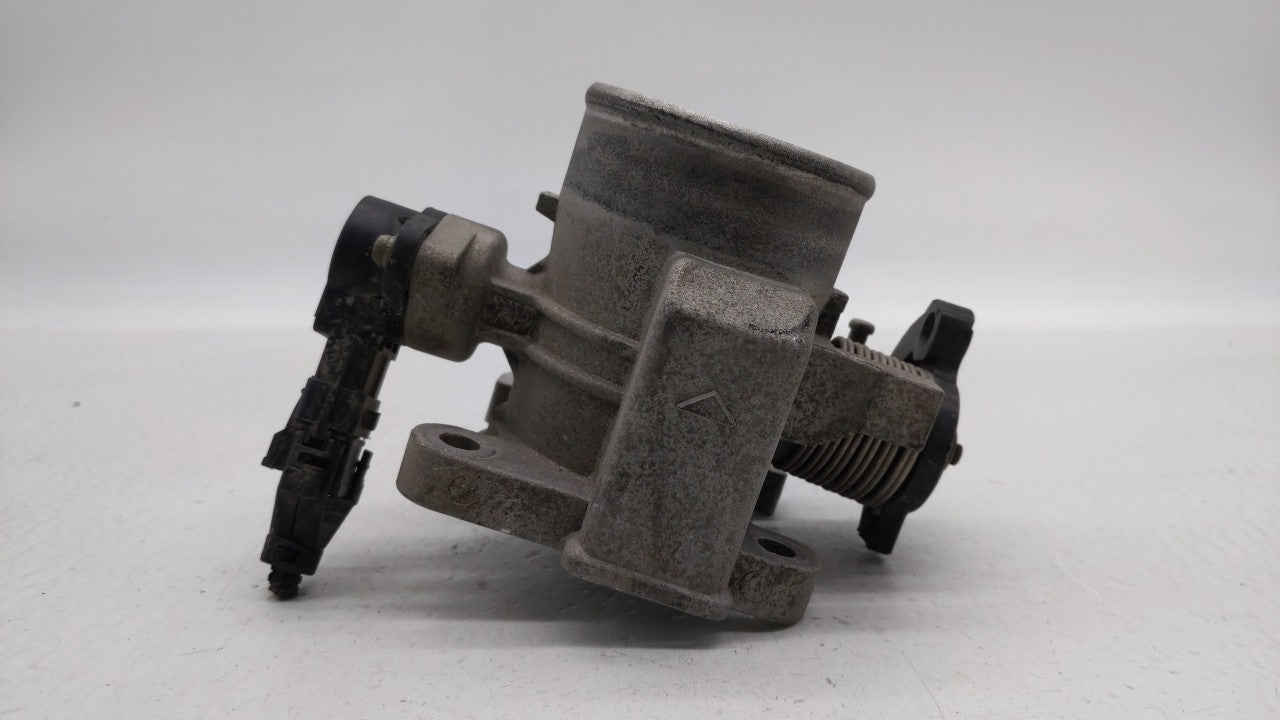 2006-2011 Hyundai Accent Throttle Body P/N:35170-26900 35100-26860 Fits Fits 2006 2007 2008 2009 2010 2011 OEM Used Auto Par