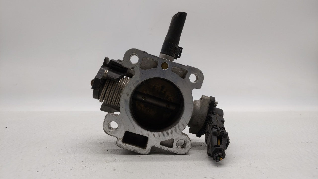 2006-2011 Hyundai Accent Throttle Body P/N:35170-26900 35100-26860 Fits Fits 2006 2007 2008 2009 2010 2011 OEM Used Auto Par