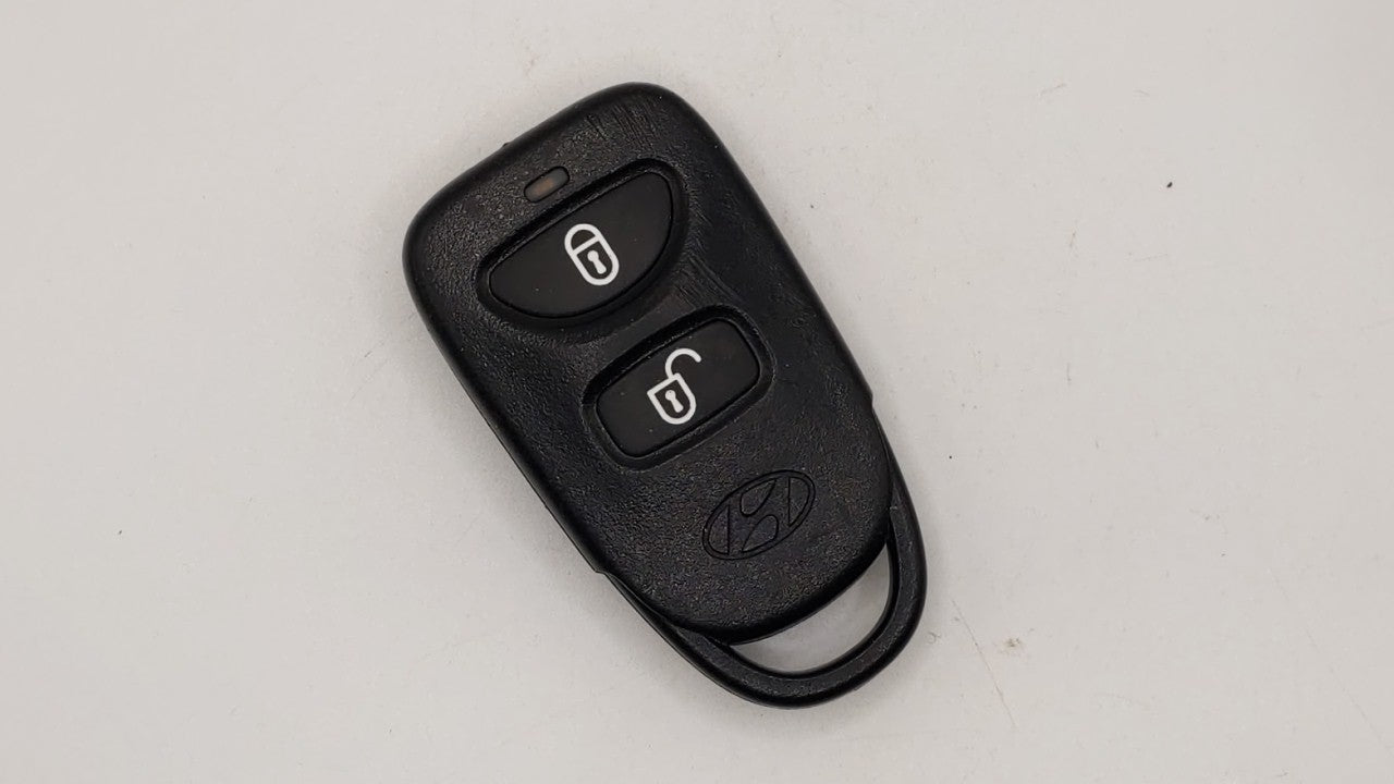 Hyundai Accent Keyless Entry Remote Fob OSLOKA-320T 95430-2E200 3 buttons - Oemusedautoparts1.com