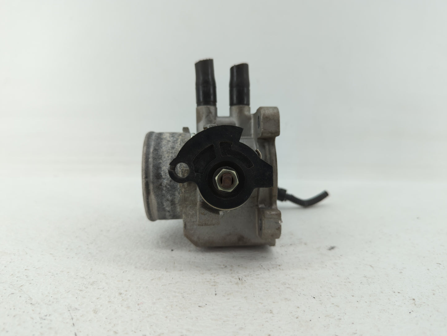 2006-2011 Hyundai Accent Throttle Body P/N:35170-26900 35100-26860 Fits Fits 2006 2007 2008 2009 2010 2011 OEM Used Auto Par