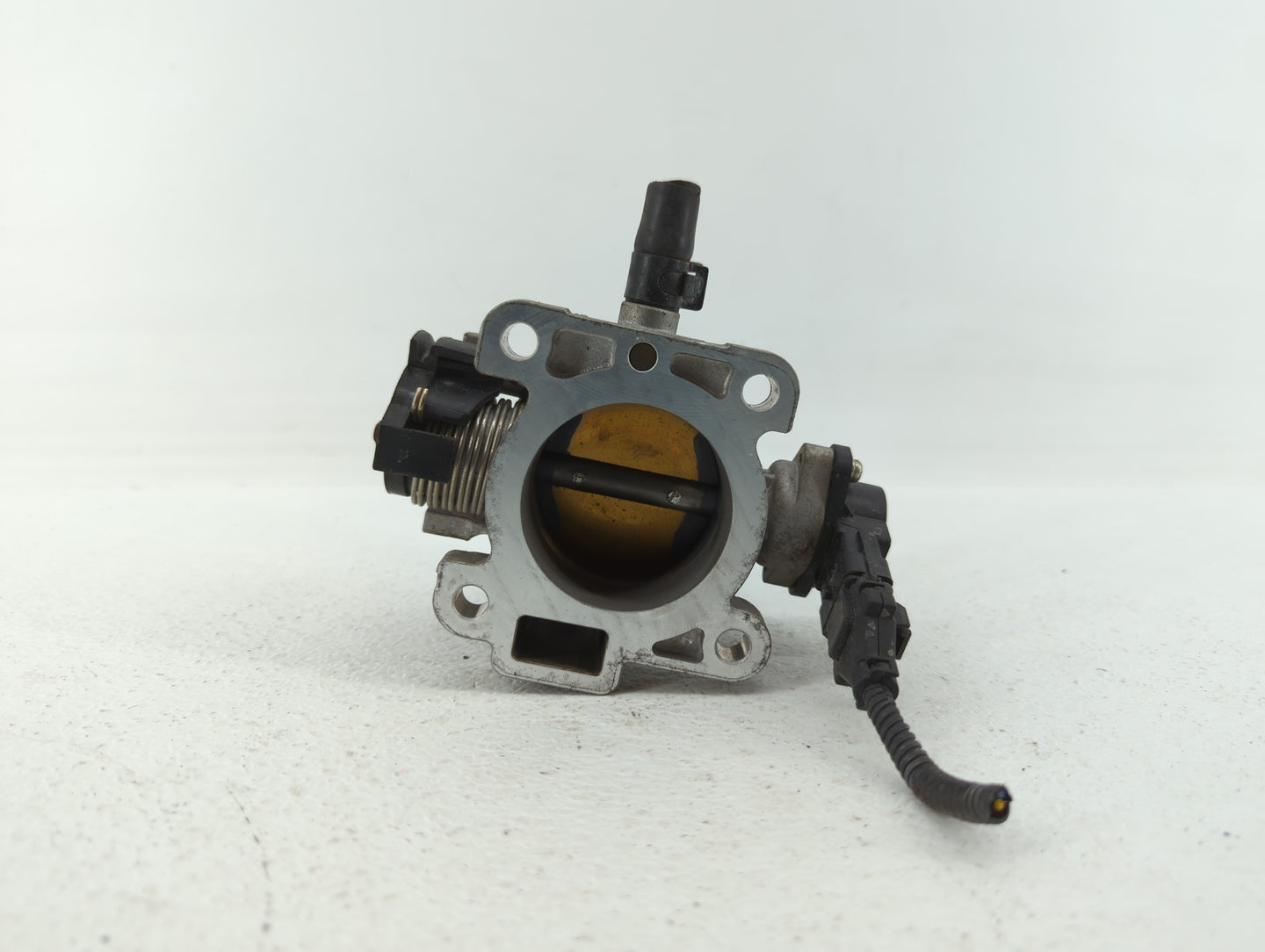 2006-2011 Hyundai Accent Throttle Body P/N:35170-26900 35100-26860 Fits Fits 2006 2007 2008 2009 2010 2011 OEM Used Auto Par