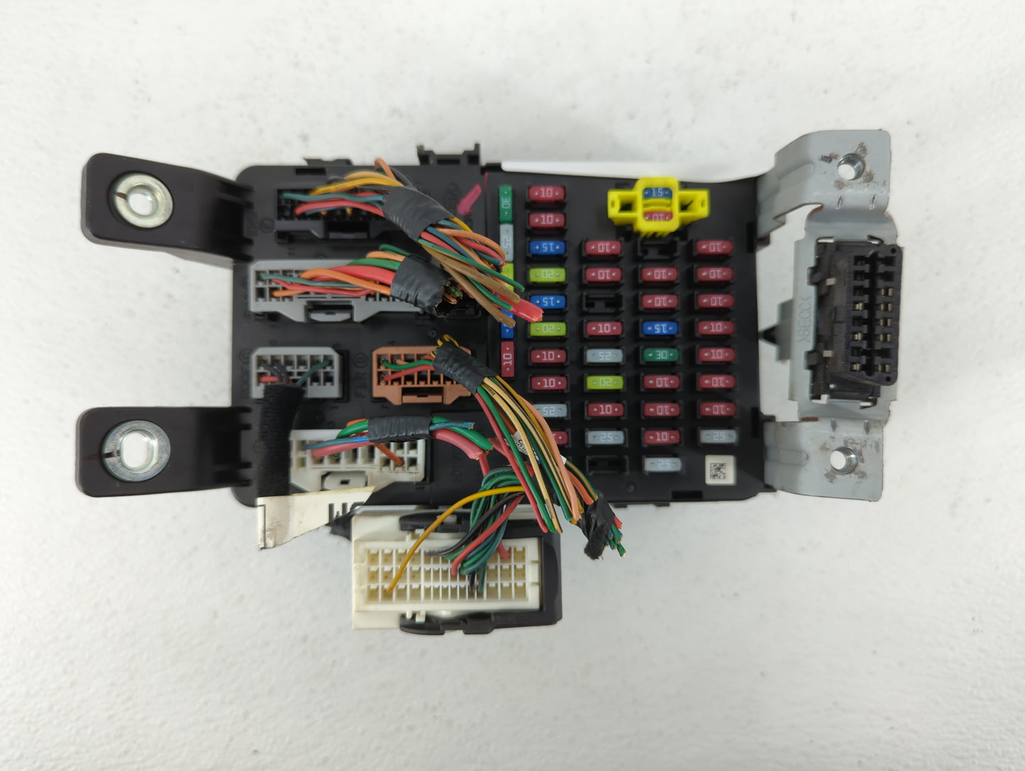2011 Hyundai Accent Fusebox Fuse Box Panel Relay Module Fits OEM Used Auto Parts - Oemusedautoparts1.com