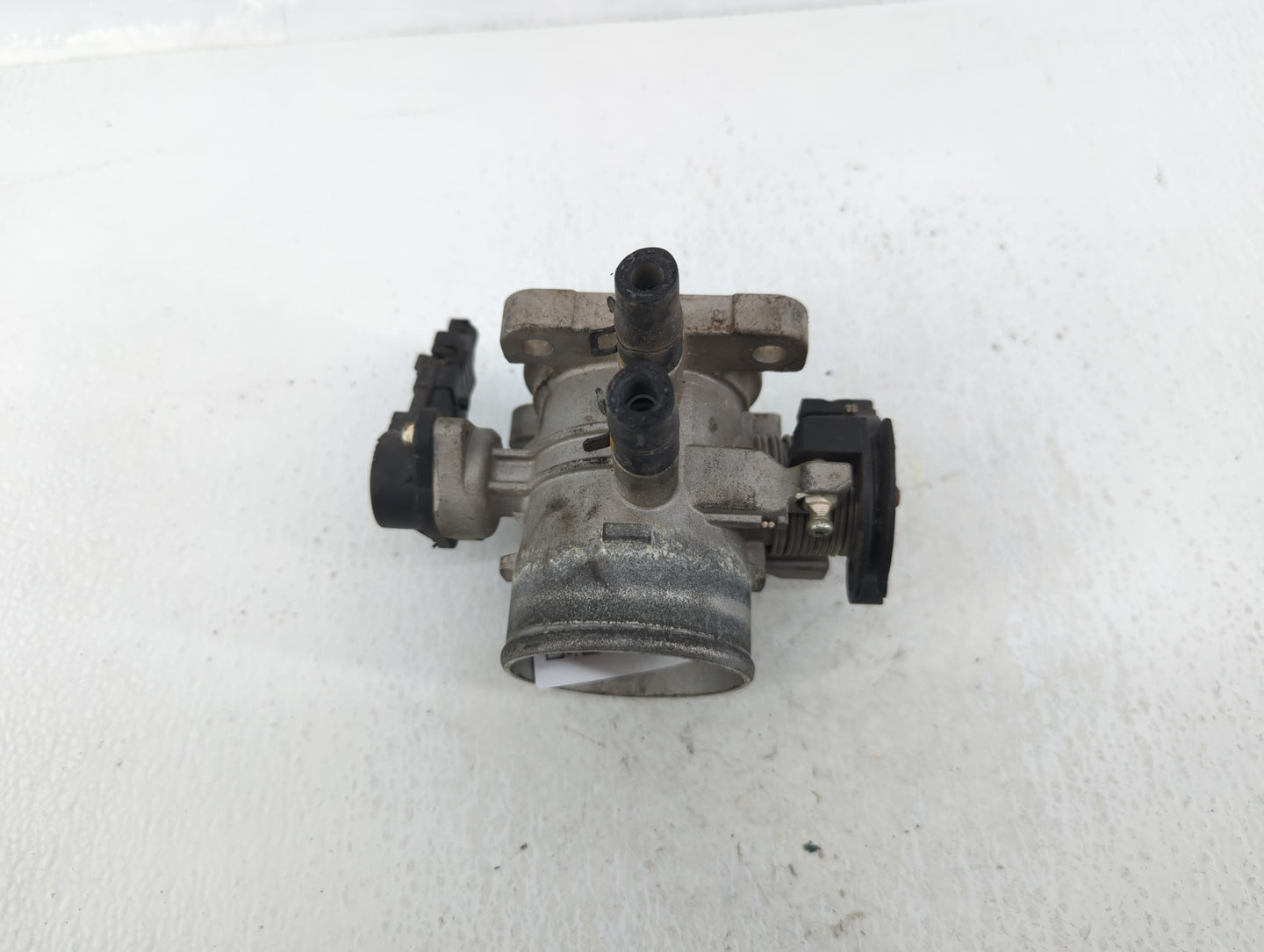 2006-2011 Hyundai Accent Throttle Body P/N:35170-26900 Fits Fits 2006 2007 2008 2009 2010 2011 OEM Used Auto Parts - Oemused