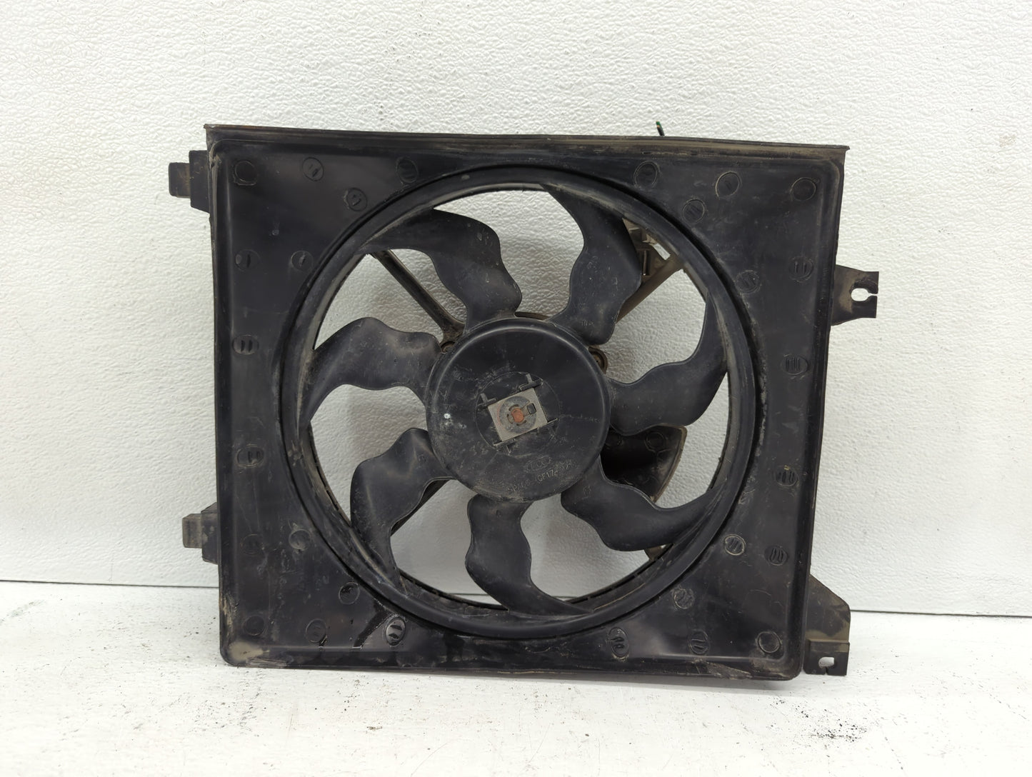2006-2011 Hyundai Accent Left Radiator Fan Motor Assembly 613061 - Oemusedautoparts1.com