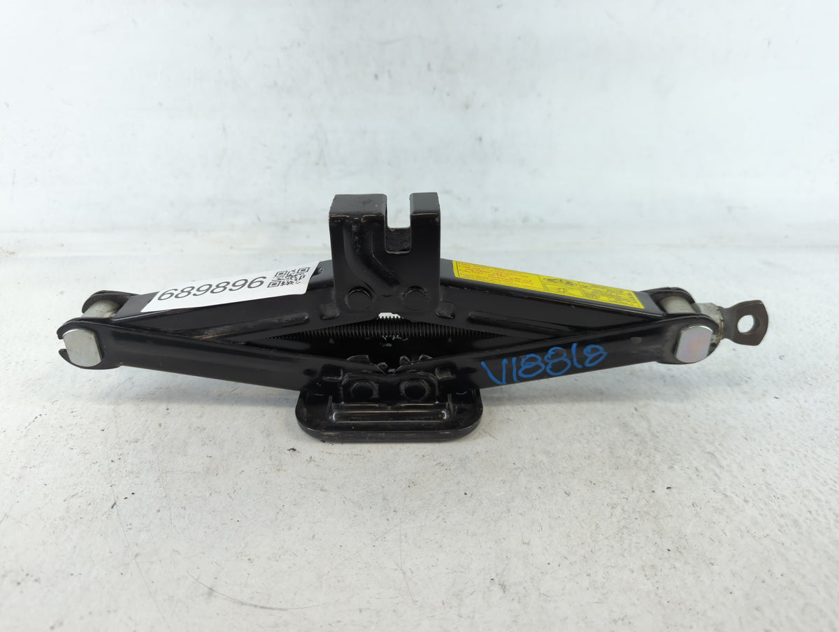 2011 Hyundai Accent Spare Scissor Car Jack - Oemusedautoparts1.com