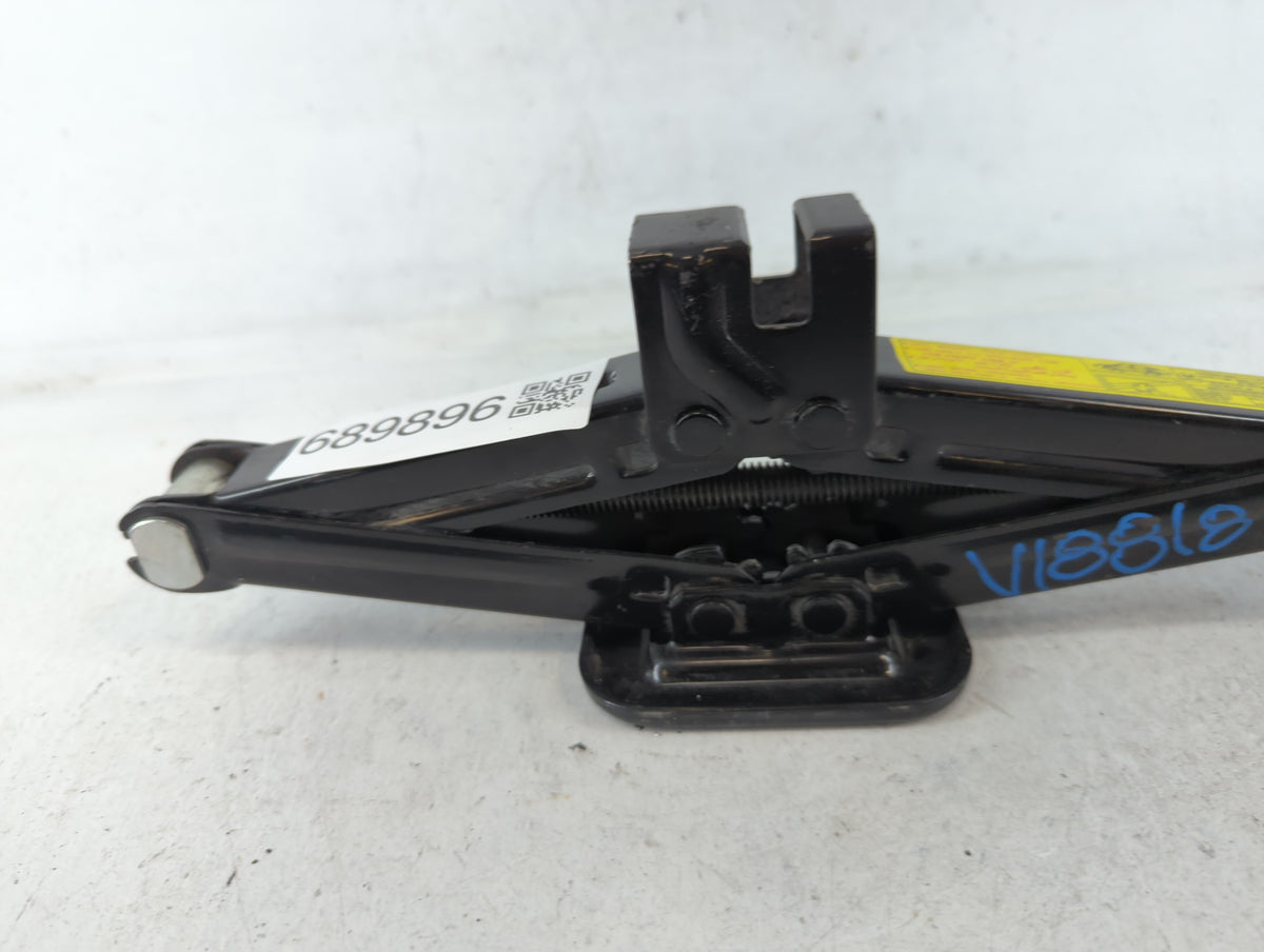 2011 Hyundai Accent Spare Scissor Car Jack - Oemusedautoparts1.com