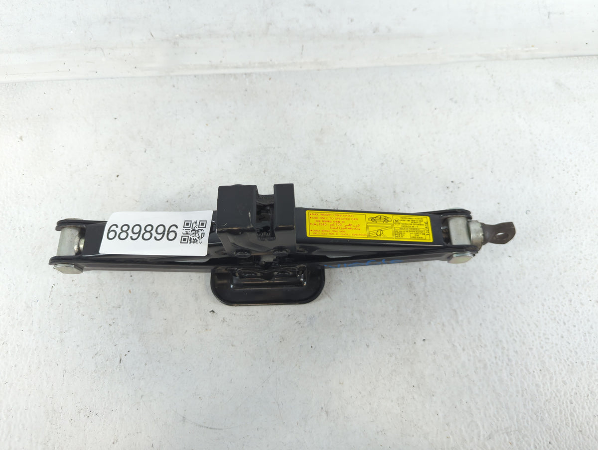 2011 Hyundai Accent Spare Scissor Car Jack - Oemusedautoparts1.com