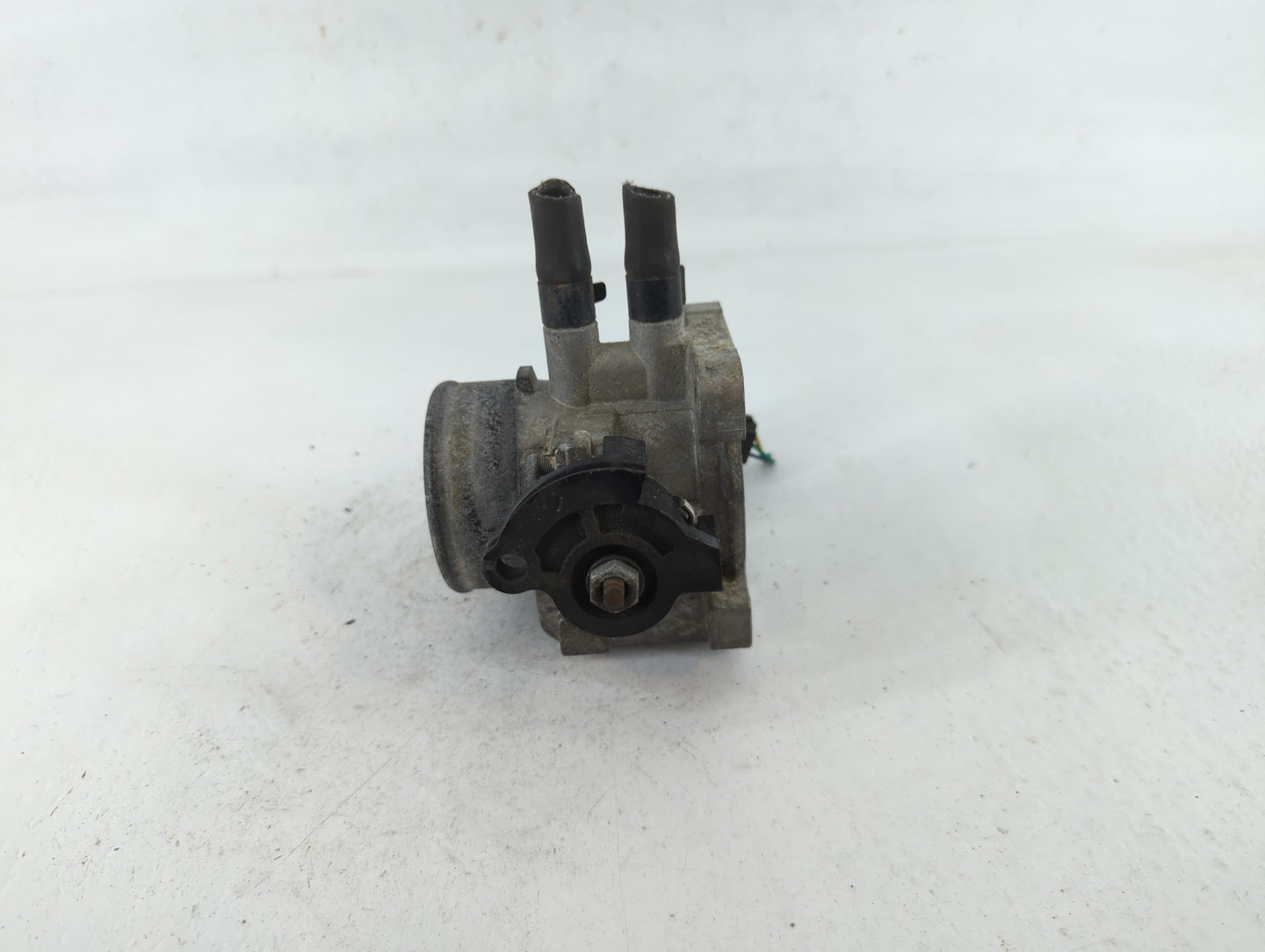 2006-2011 Hyundai Accent Throttle Body P/N:35170-26900 Fits Fits 2006 2007 2008 2009 2010 2011 OEM Used Auto Parts - Oemused