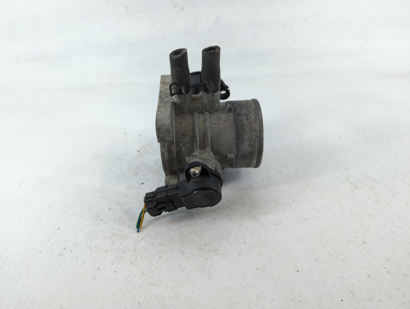 2006-2011 Hyundai Accent Throttle Body P/N:35170-26900 Fits Fits 2006 2007 2008 2009 2010 2011 OEM Used Auto Parts - Oemused