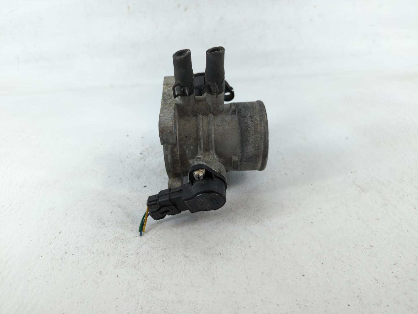 2006-2011 Hyundai Accent Throttle Body P/N:35170-26900 Fits Fits 2006 2007 2008 2009 2010 2011 OEM Used Auto Parts - Oemused