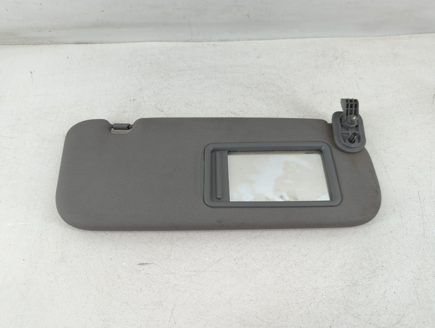 2009-2012 Hyundai Elantra Sun Visor Shade Replacement Passenger Right Mirror Fits Fits 2009 2010 2011 2012 OEM Used Auto Par