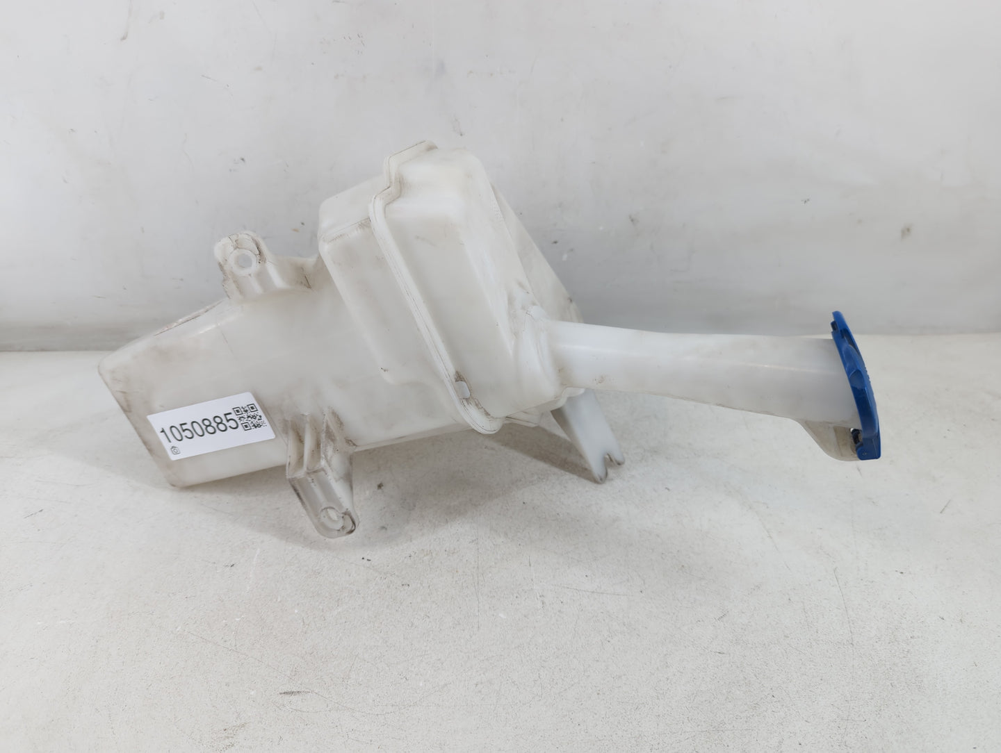 2011-2013 Hyundai Elantra Windshield Washer Fluid Reservoir Bottle Oem - Oemusedautoparts1.com