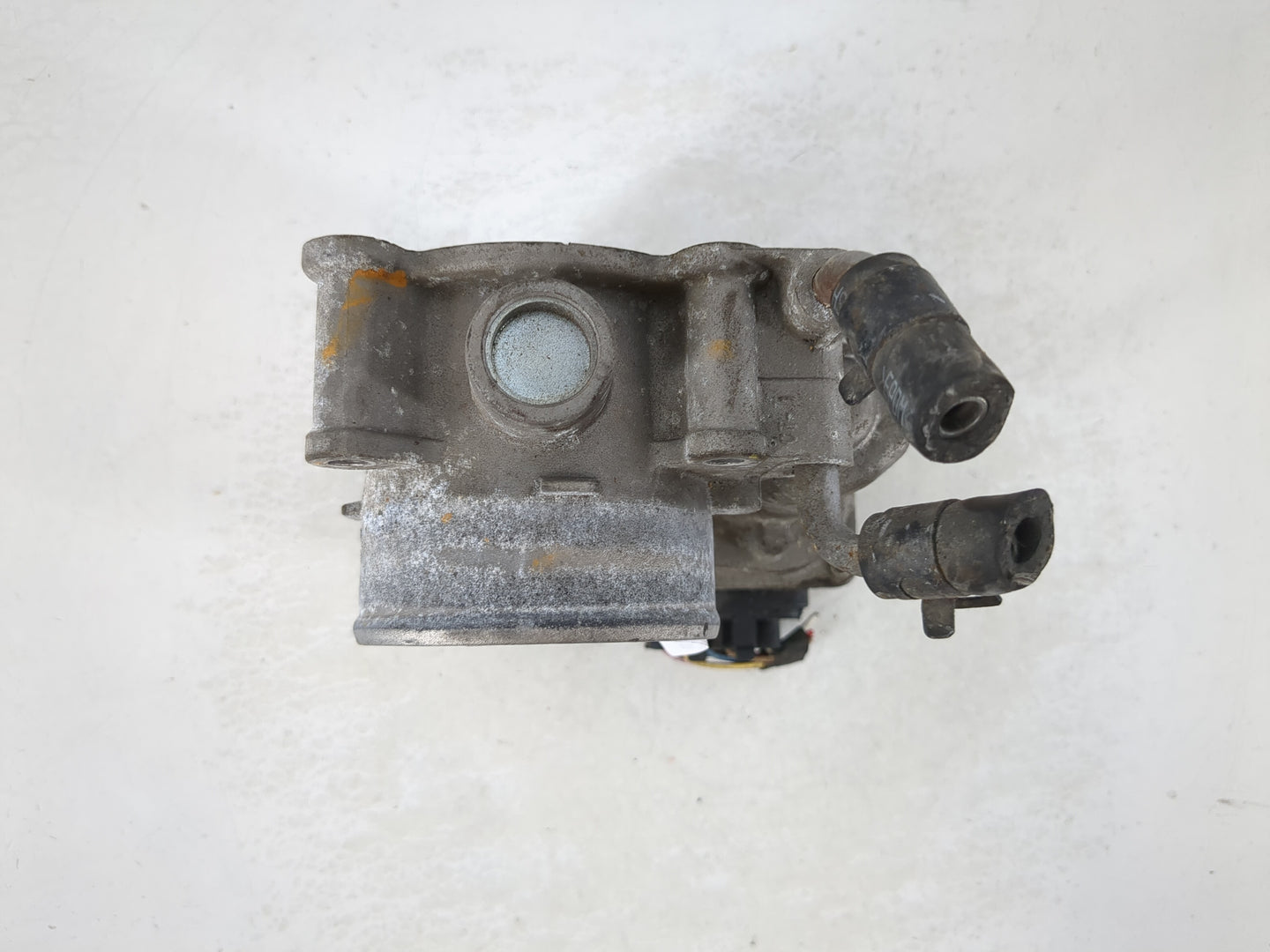2011-2020 Hyundai Elantra Throttle Body P/N:35100-2E000 Fits Fits 2011 2012 2013 2014 2015 2016 2017 2018 2019 2020 2021 OEM